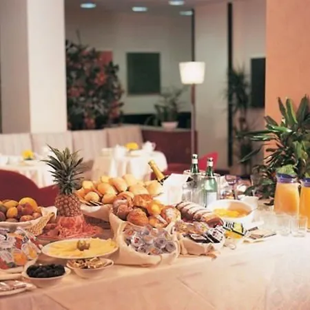 Mokinba Sant'ambroeus 3*