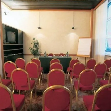 Mokinba Sant'ambroeus 3*