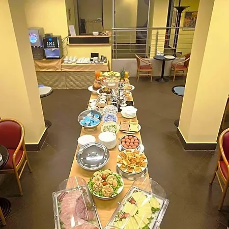 Hotel Mokinba Sant'ambroeus 3*