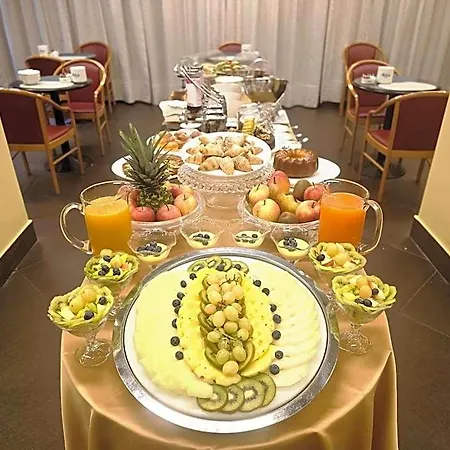 Mokinba Sant'ambroeus 3*