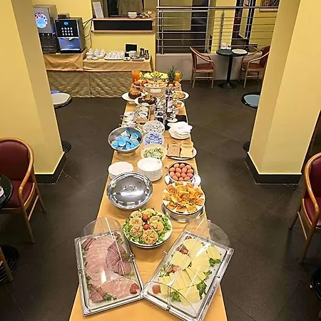 Mokinba Sant'ambroeus Hotel
