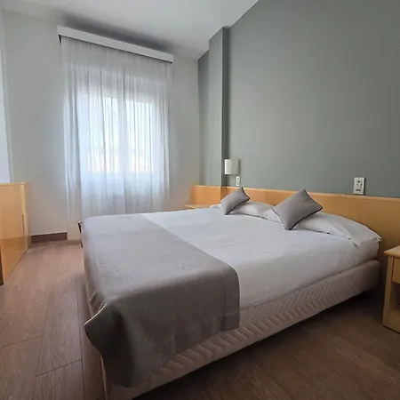 Mokinba Sant'ambroeus 3* Milano