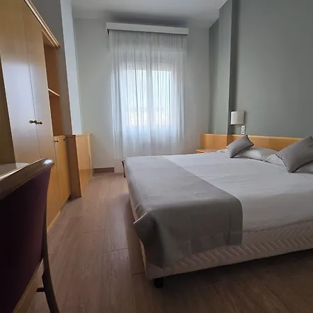 Mokinba Sant'ambroeus Отель 3*