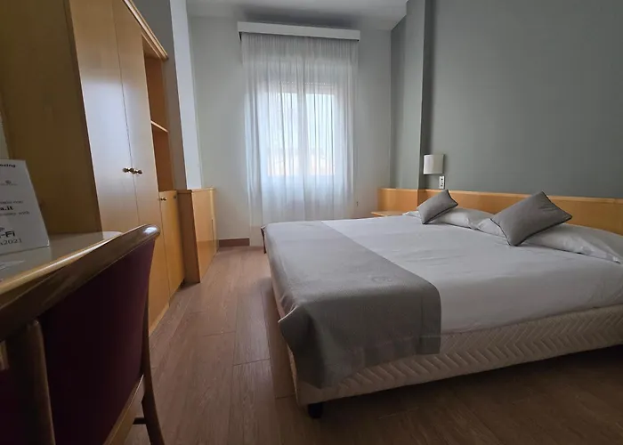 Mokinba Sant'ambroeus 酒店 3*