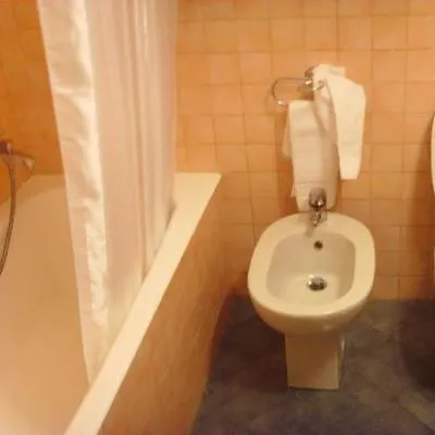 酒店 Mokinba Sant'ambroeus 3*