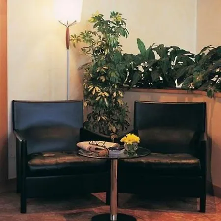 Mokinba Sant'ambroeus Hotel 3*