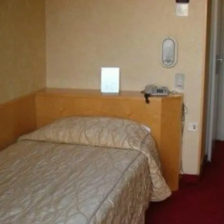 Mokinba Sant'ambroeus 3* Milano