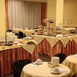 Mokinba Sant'ambroeus Hotel