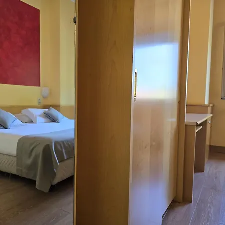 Hotel Sant'ambroeus 3*
