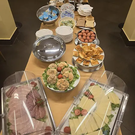 Hotel Sant'ambroeus 3*