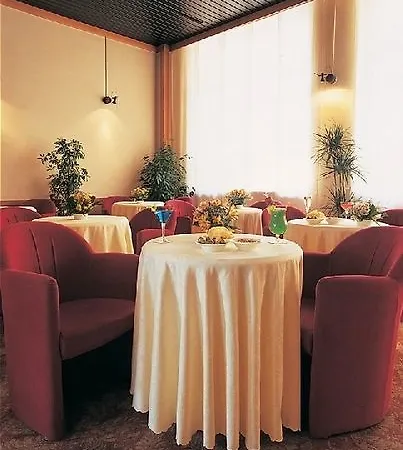 Sant'ambroeus Hotel